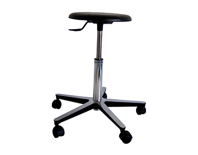 Taburete con pie de aluminio, asiento negro, 5 ruedas