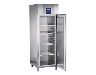 UPRIGHT FREEZER 