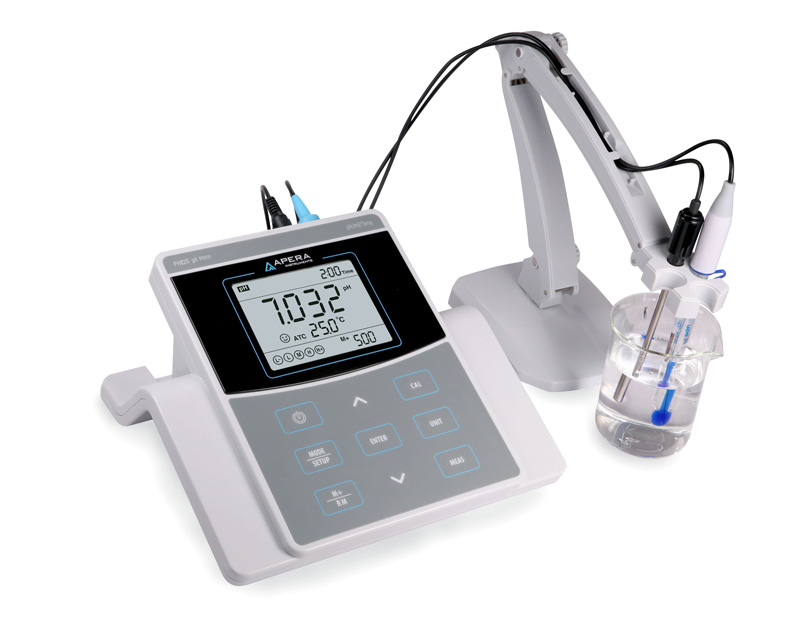 Benchtop pH meter PH820
